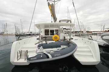 Catamaran Lilla V charter rental in Croatia | Yacht4Less