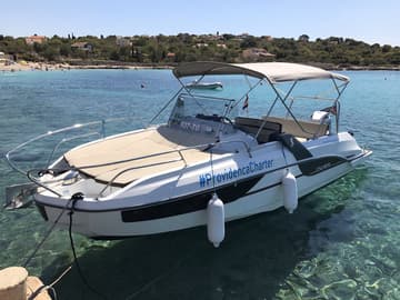 Motorboat Beneteau Flyer 7.7 Sun Deck charter rental in Croatia | Yacht4Less