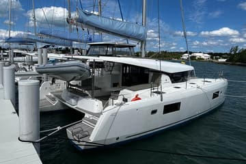 Catamaran Belight  charter rental in BVI | Yacht4Less