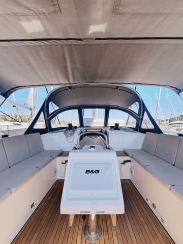 Sailboat Lucia available for yacht charter in Croatia | Yacht4Less