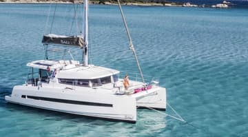 Catamaran LURTZ charter rental in French Polynesia | Yacht4Less