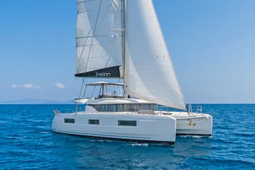 Best Price for a Catamaran Pnoe rental in Greece | Yacht4Less
