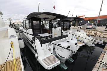 Motorboat Calypso available for yacht charter in Croatia | Yacht4Less