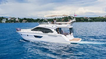 Motorboat Stardust available for yacht charter in Croatia | Yacht4Less