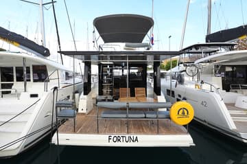 Motorboat Fortuna charter rental in Croatia | Yacht4Less