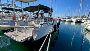 Sailboat Luna Rossa available for yacht charter in Greece | Yacht4Less
