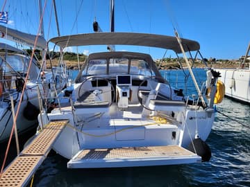 Sailboat heNA charter rental in Greece | Yacht4Less