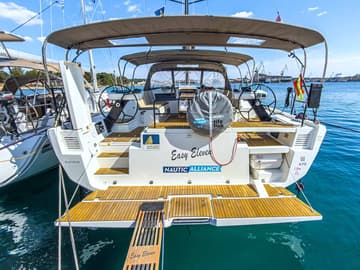 Sailboat Easy Eleven charter rental in Croatia | Yacht4Less