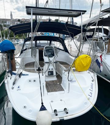 Sailboat La Luna charter rental in Croatia | Yacht4Less