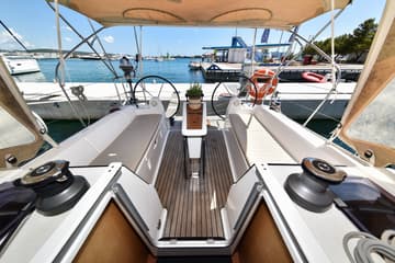 Sailboat Pape available for yacht charter in Croatia | Yacht4Less