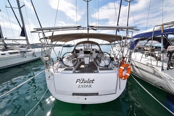 Sailboat Pižulot charter rental in Croatia | Yacht4Less