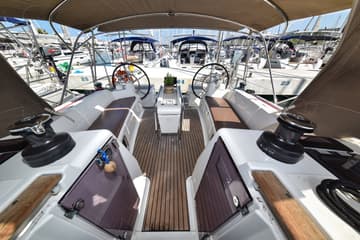Sailboat Pižulot available for yacht charter in Croatia | Yacht4Less