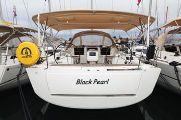 Sailboat Black Pearl charter rental in Croatia | Yacht4Less