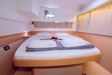 Catamaran Plous available for yacht charter in Greece | Yacht4Less