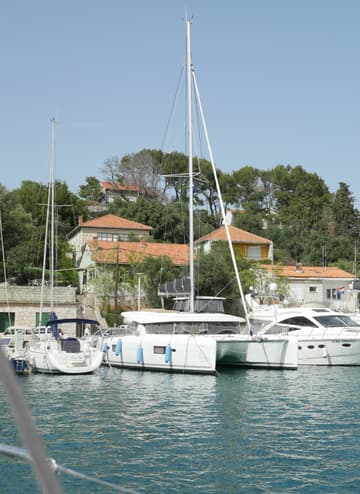 Best Price for a Catamaran Galapagos rental in Croatia | Yacht4Less