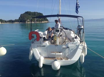 Sailboat Britannia charter rental in Greece | Yacht4Less