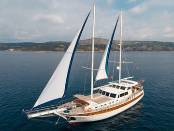 Best Price for a Gulet Sea Breeze rental in Croatia | Yacht4Less