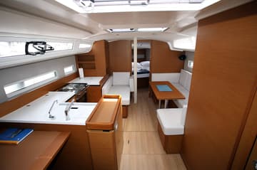 Sailboat Deba available for yacht charter in Croatia | Yacht4Less