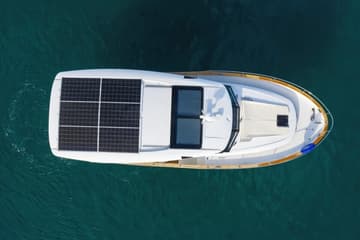 Motorboat Lady Elma available for yacht charter in Croatia | Yacht4Less
