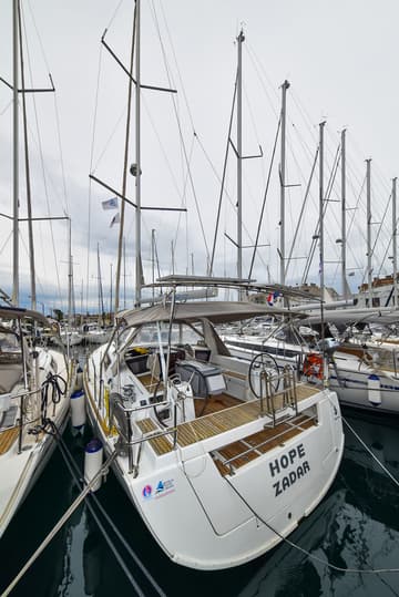 Best Price for a Sailboat Hope rental in Croatia | Yacht4Less
