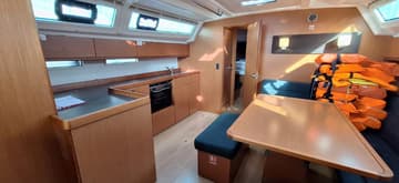 Sailboat Galeb available for yacht charter in Croatia | Yacht4Less
