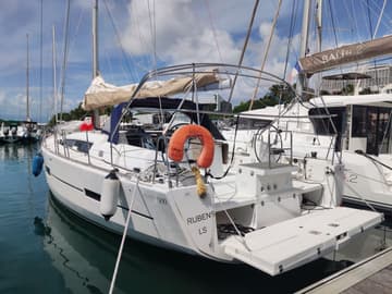 Sailboat RUBENS_DB charter rental in Caribbean | Yacht4Less