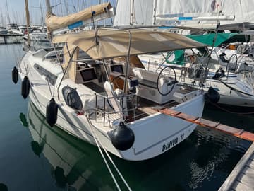 Sailboat Diniva II charter rental in Croatia | Yacht4Less