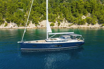 Sailboat BE Luxe charter rental in Croatia | Yacht4Less