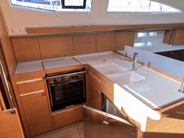 Sailboat Hope E. available for yacht charter in Slovenia | Yacht4Less