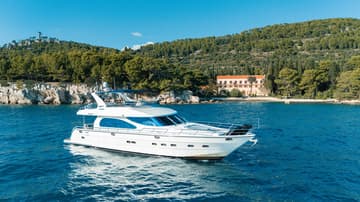 Best Price for a Luxury Yacht Happy3 rental in Croatia | Yacht4Less