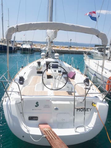 Sailboat Honey charter rental in Croatia | Yacht4Less