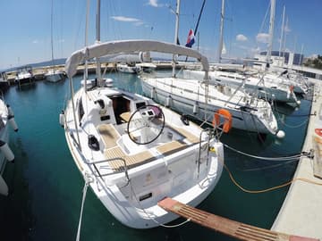 Best Price for a Sailboat Honey rental in Croatia | Yacht4Less