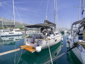 Sailboat Tonka available for yacht charter in Croatia | Yacht4Less