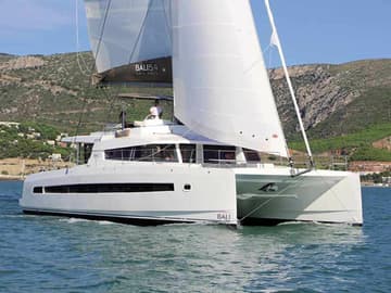 Catamaran Sikelia charter rental in Italy | Yacht4Less