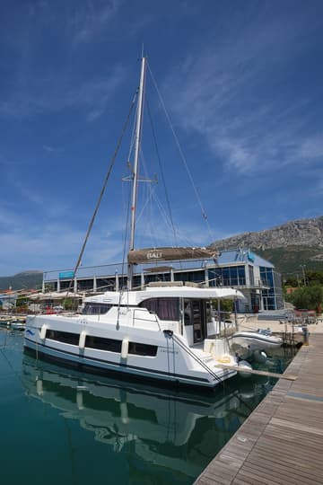 Best Price for a Catamaran Osibova rental in Croatia | Yacht4Less
