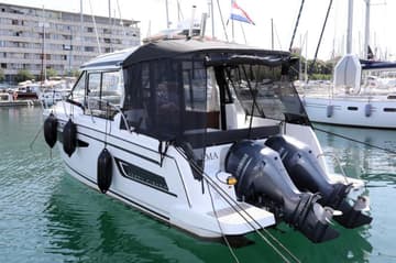 Best Price for a Motorboat Wind rental in Croatia | Yacht4Less
