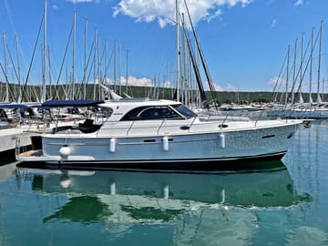 Motorboat Bianca charter rental in Croatia | Yacht4Less