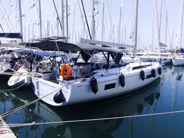Sailboat Escape charter rental in Greece | Yacht4Less