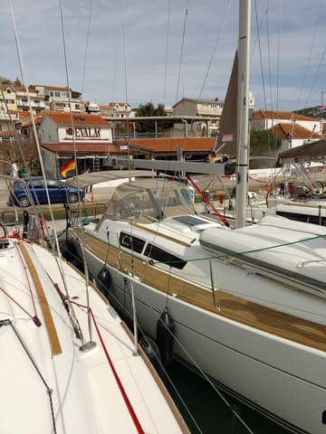 Sailboat min elli available for yacht charter in Croatia | Yacht4Less