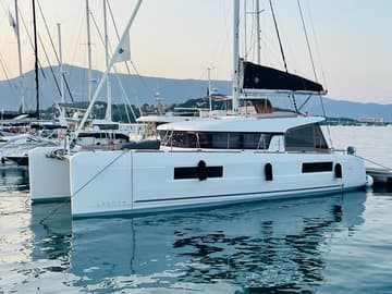 Catamaran Fratelli charter rental in Greece | Yacht4Less