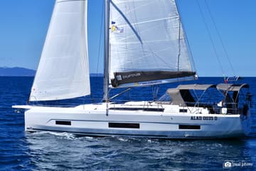 Sailboat Lucia charter rental in Italy | Yacht4Less