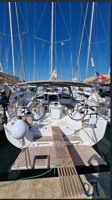 Sailboat NUVOLA charter rental in Greece | Yacht4Less