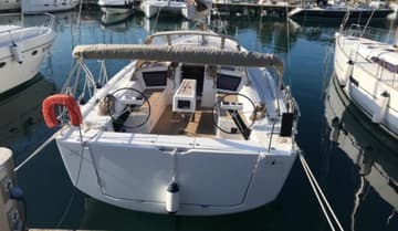 Best Price for a Sailboat Tahiri - bareboat rental in Italy | Yacht4Less