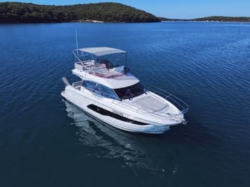 Motorboat NN charter rental in Croatia | Yacht4Less