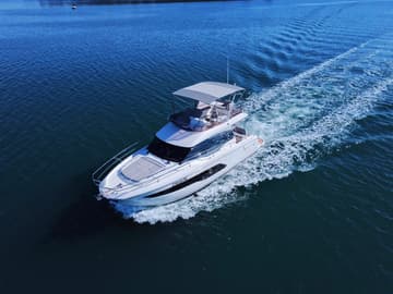 Motorboat NN available for yacht charter in Croatia | Yacht4Less