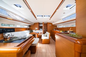 Sailboat Juicy Lucy available for yacht charter in Greece | Yacht4Less