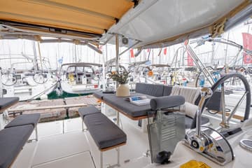 Sailboat Discovery Blue available for yacht charter in Greece | Yacht4Less