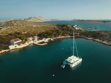 Catamaran Seaven available for yacht charter in Croatia | Yacht4Less