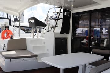 Catamaran Blú Heron available for yacht charter in BVI | Yacht4Less