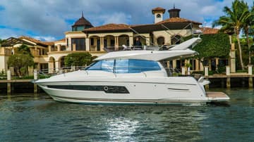 Motorboat Prestige 460 available for yacht charter in Croatia | Yacht4Less